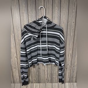 Flirtitude Cropped hoodie